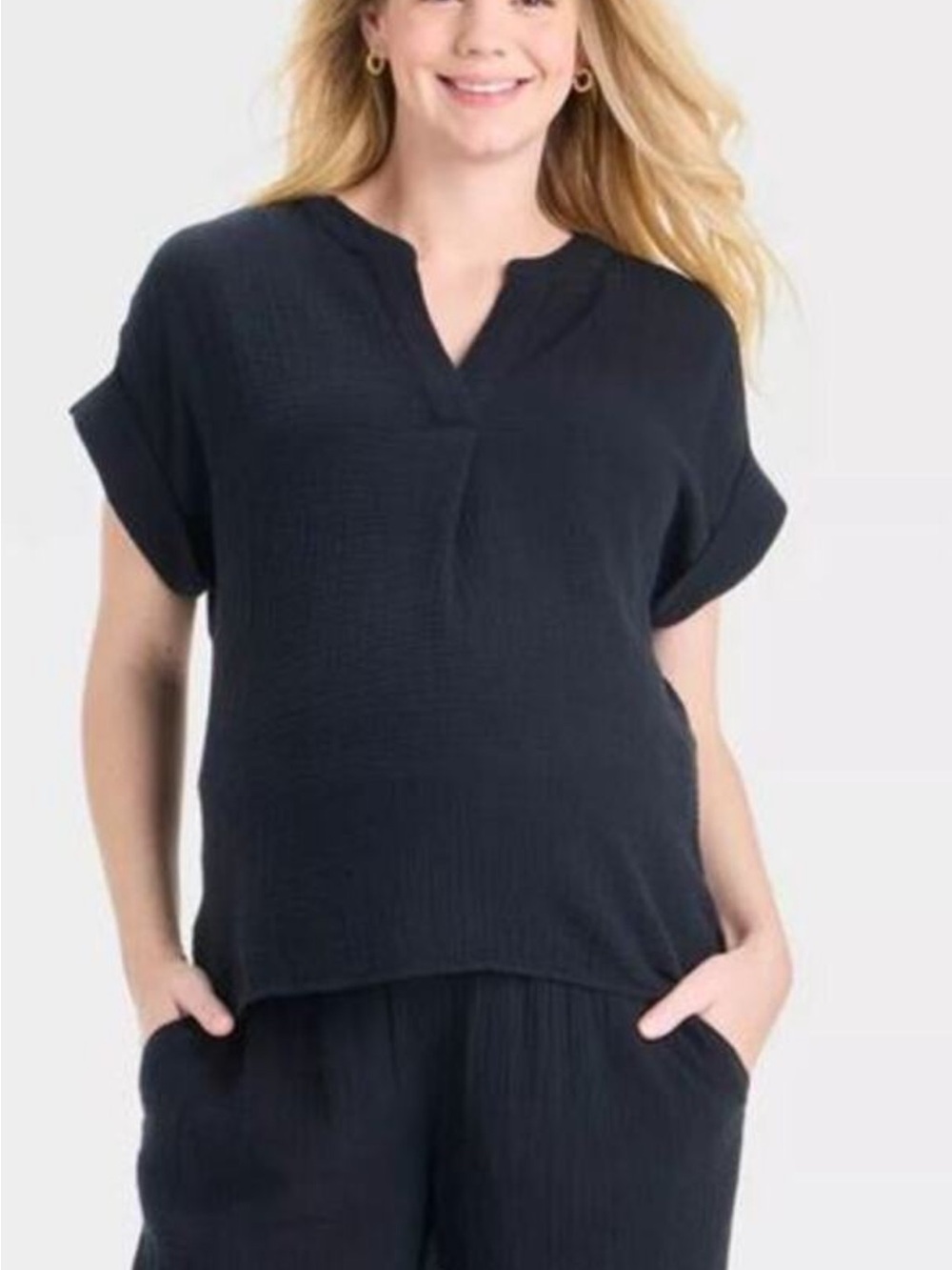 Short Sleeve V-Neck Maternity
Gauze Blouse